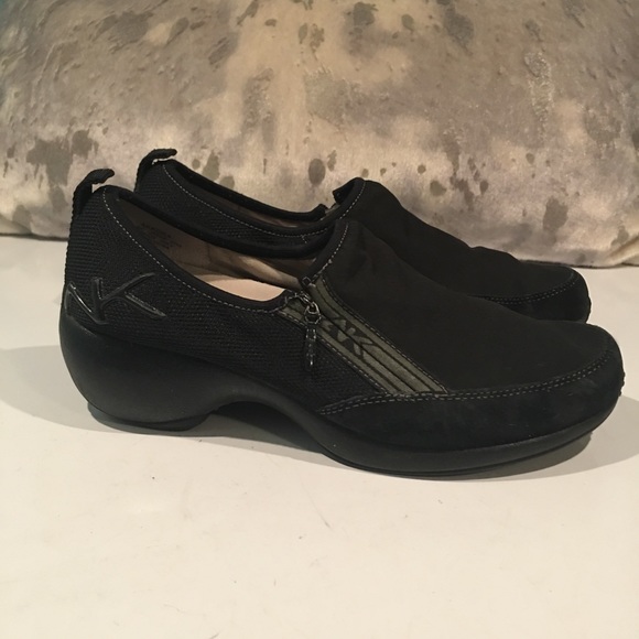 anne klein walking shoes